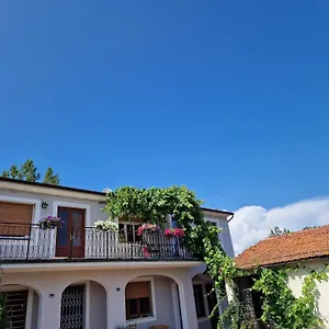 Wine House Bed & Breakfast Capannori